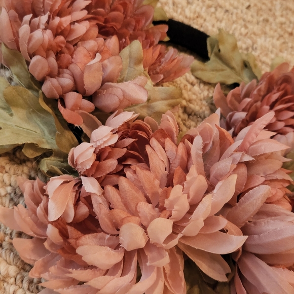 Handmade Flower WreathWrapped in Black 8 Inch - Picture 4 of 5